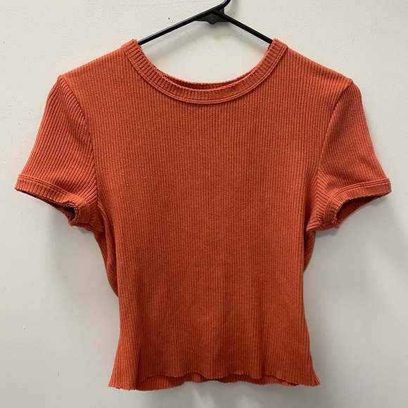Urban Outfitters ribbed burnt orange cropped top - Picture 1 of 3